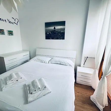 Apartment Angolo Di Mare